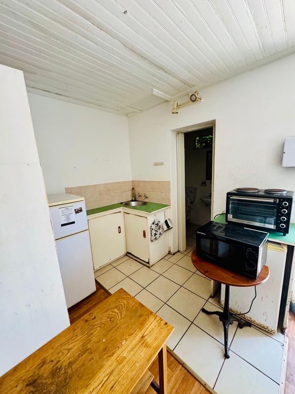 To Let 1 Bedroom Property for Rent in Grahamstown Central Eastern Cape